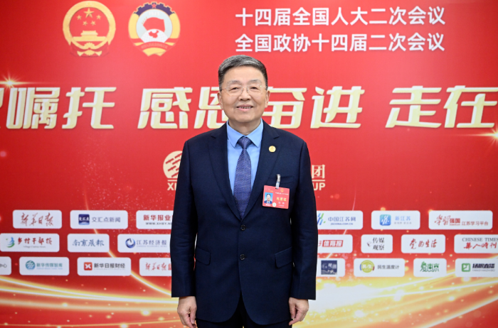 全国人大代表、中国工程院院士、九五至尊电子游戏药业董事长肖伟：开发中药“经典名方”，让“好方”变“好药”