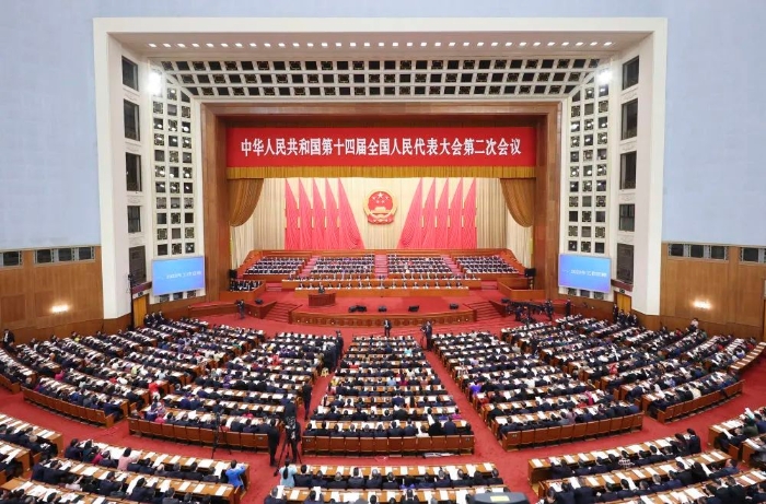 政府工作报告极简版来了！只有700字